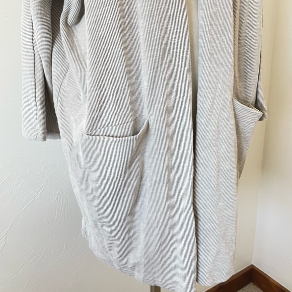 DONNI. Cardigan -Grey Ribbed Jersey Knit, Open Front - Picture 5 of 7